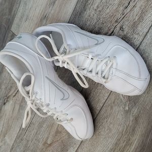 Nike Mix Down Cheer Shoes, size 7